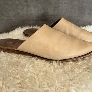 Toms tan leather pointed toe slides, size 7